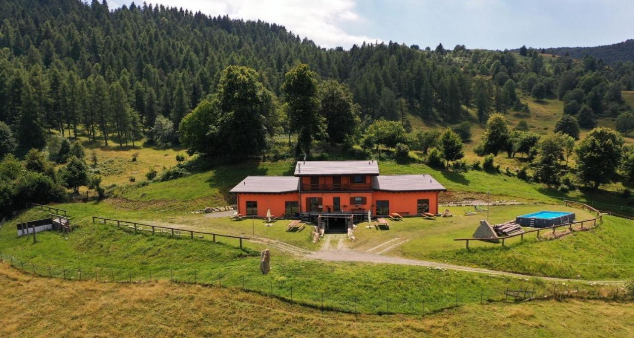 Agriturismo Baita Bave Pellio Inferiore ภายนอก รูปภาพ